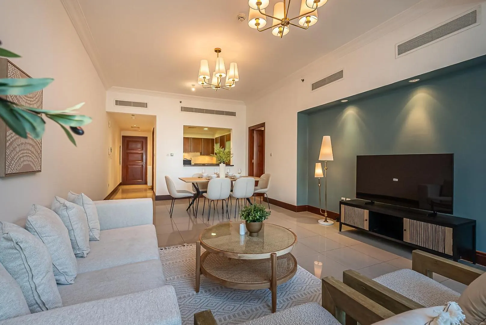 Elegant 1Bdr Apartment In Palm Jumeirah View I Golden Mile Dubai
